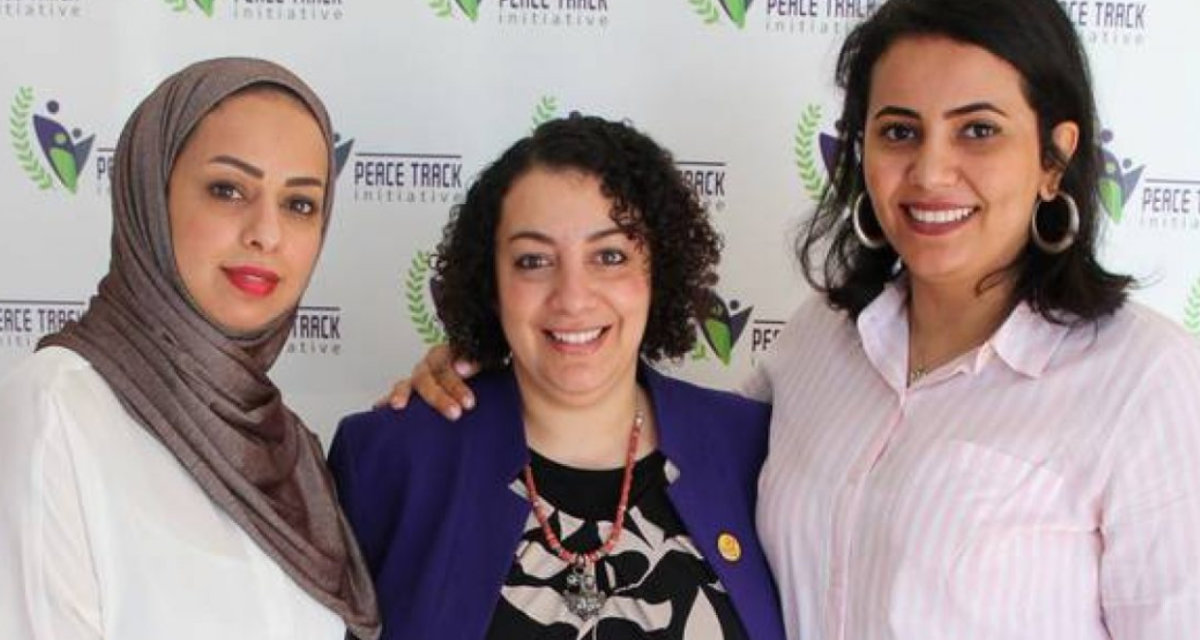 Mitglieder der Peace Track Initiative: Yasmin Al-Nadheri (Geschäftsführerin), Rasha Jarhum (Gründerin), Nisma Mansoor (Beauftragte für Medien- und Öffentlichkeitsarbeit) | Foto: Peace Track Initiative Mitglieder der Peace Track Initiative: Yasmin Al-Nadheri (Geschäftsführerin), Rasha Jarhum (Gründerin), Nisma Mansoor (Beauftragte für Medien- und Öffentlichkeitsarbeit) | Foto: Peace Track Initiative